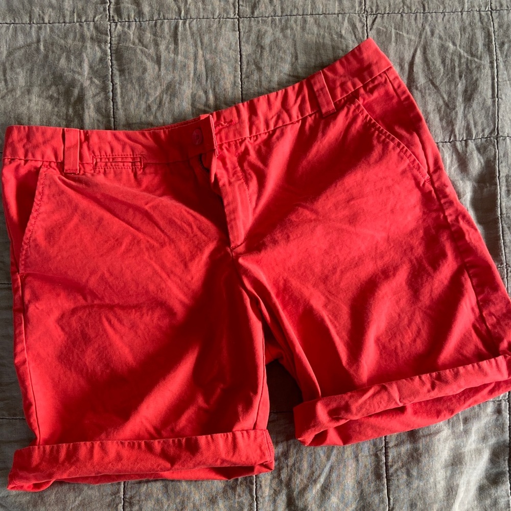 Gap Boyfriend Roll-Up Khaki Shorts in Bright Red - Sz 10